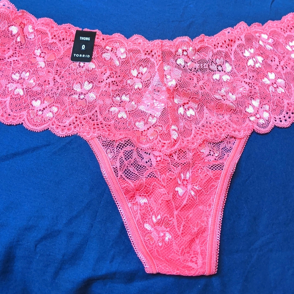 NWT Torrid Coral Solid Lace Thong size 0